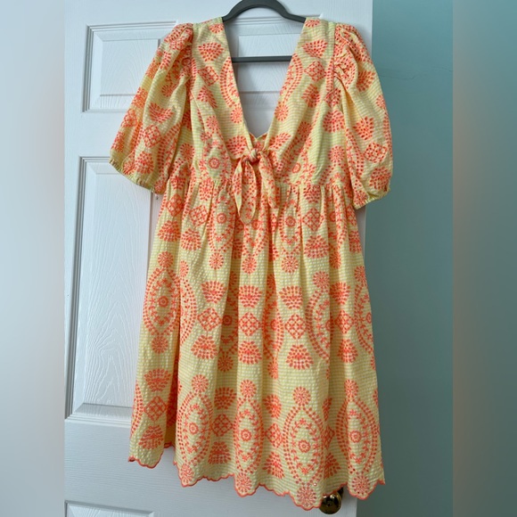 Lilly Pulitzer Dresses & Skirts - Sarafina short sleeve